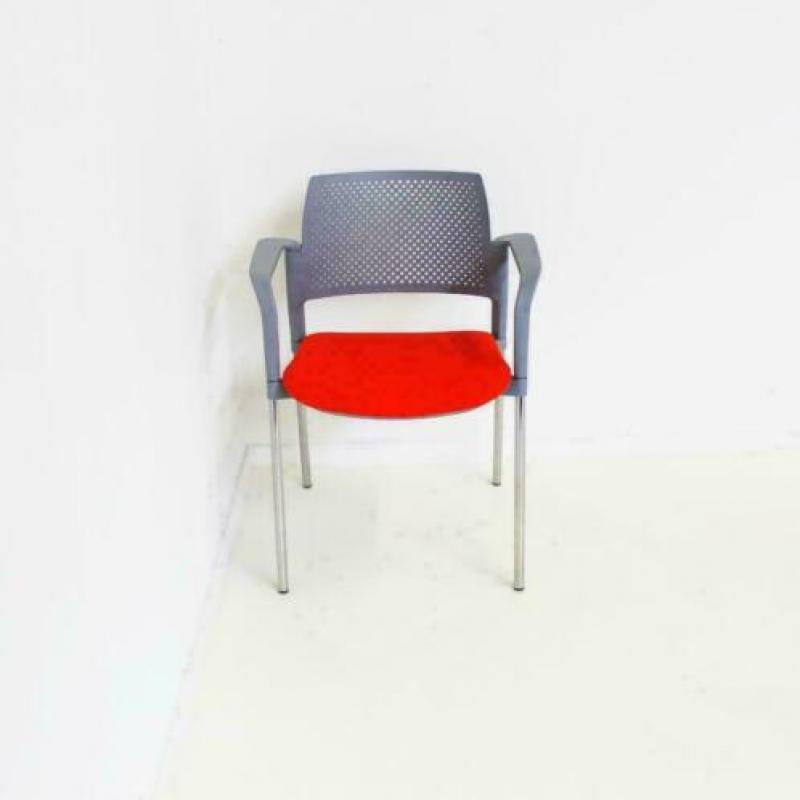 Castel vergaderstoelen , 4-poots stoelen , rode stof chroom