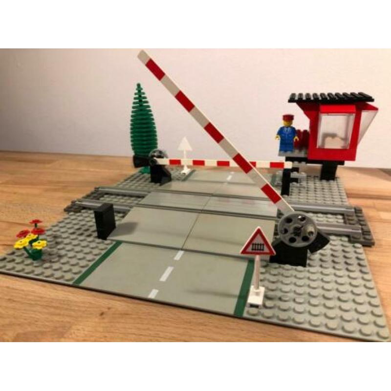 Lego Trein 7835 - Manual Road Crossing