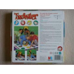 LEUK: Twister - Het spel waar iedereen ondersteboven van is!