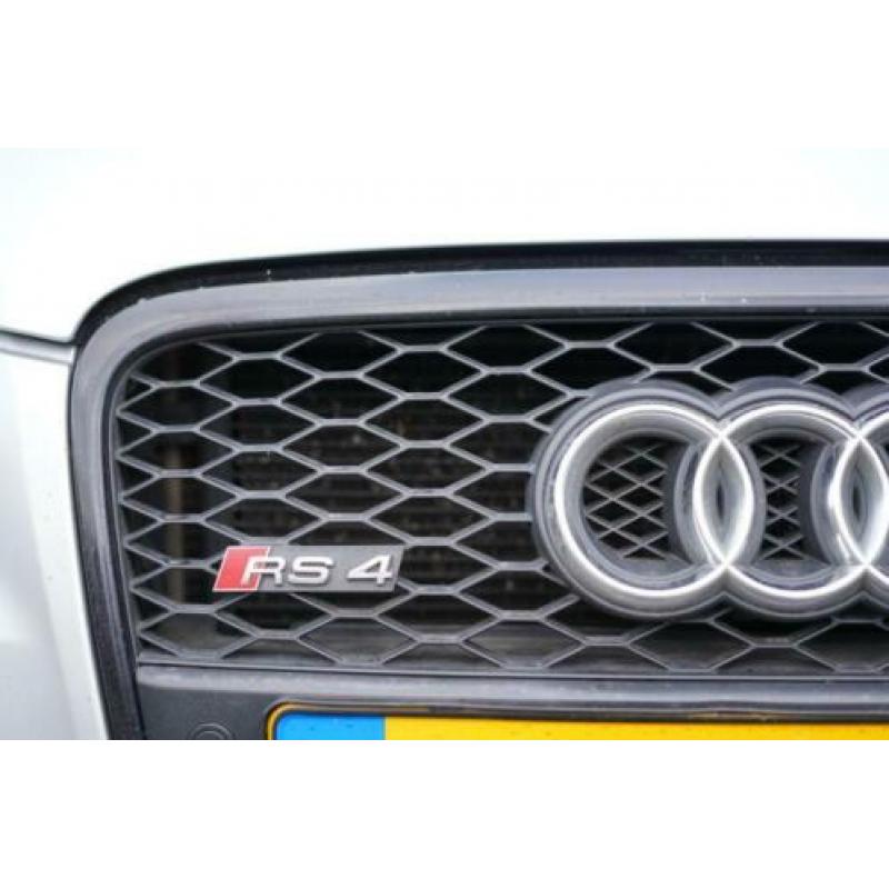 Audi A4 4.2 V8 RS4 quattro