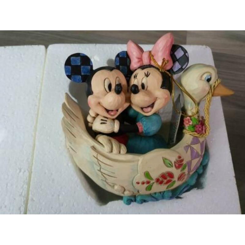Disney traditions Mickey en Minnie zwaan Lovebirds