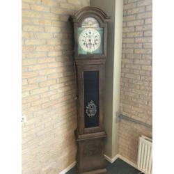 Antieke staande friesche klok €150,-