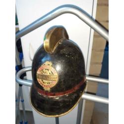 Leuke collectie oude brandweer helmen ook los te koop Bieden