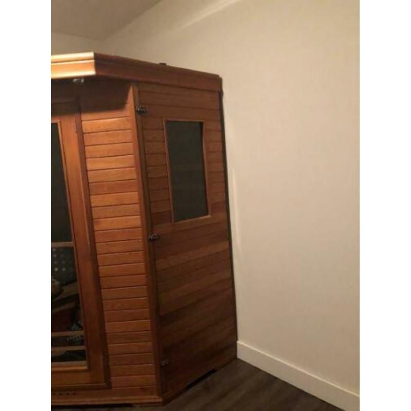 Prachtige 4- persoons infrarood sauna