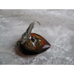 Oud klein hart vormig doosje / ketting hanger met rozenkrans
