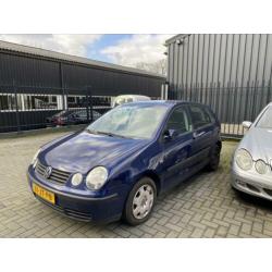 Volkswagen Polo 1.2 47KW 2002 Blauw motor loopt niet ! Nap!!