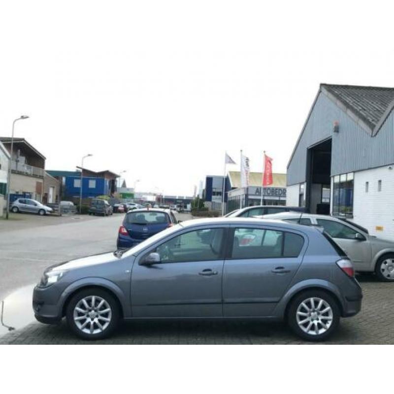 Opel Astra 1.6 Sport Airco/ Cruise/ 5Dr/ MFC/ NAP/ APK