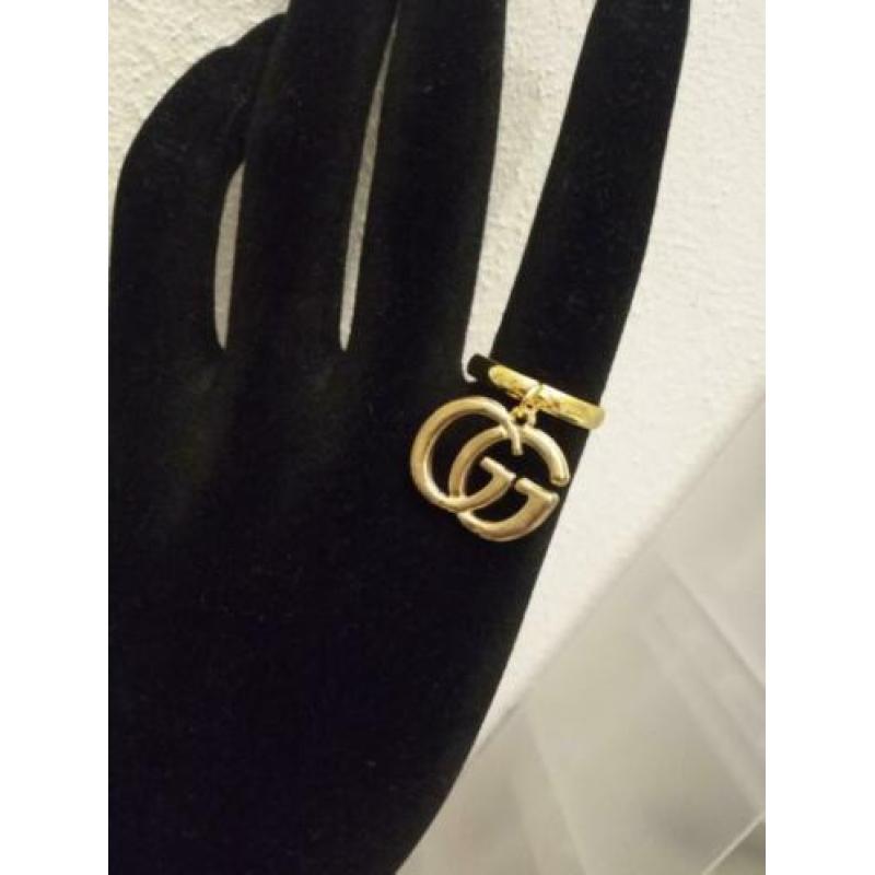 Gucci Grote GG logo Ring - Goudkleurig Verstelbaar