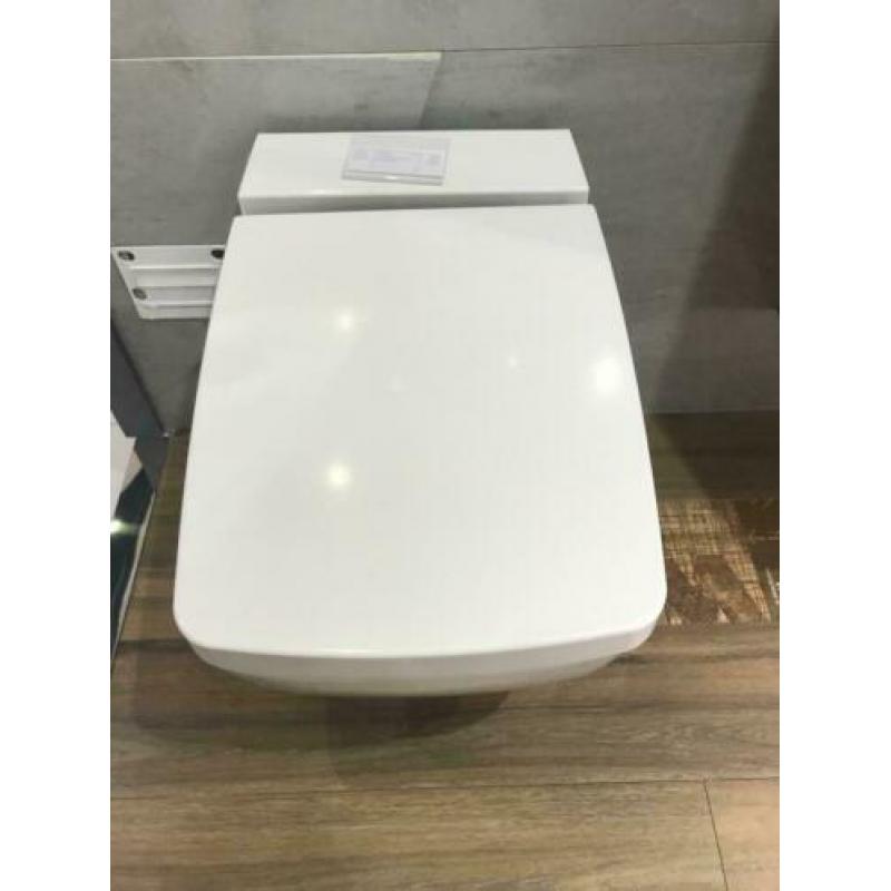 merk Vitra Nieuw ! toilet met douche/spoel functie