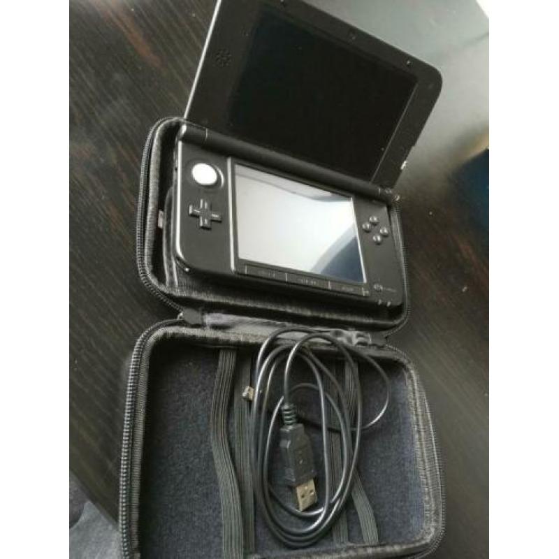 Nintendo 3DS - Mét Case & Pokemon-X