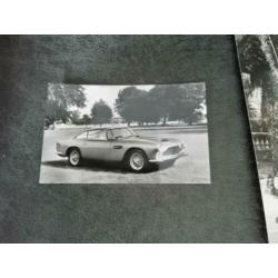 oude kaart/foto Aston Martin en Goliath 1100
