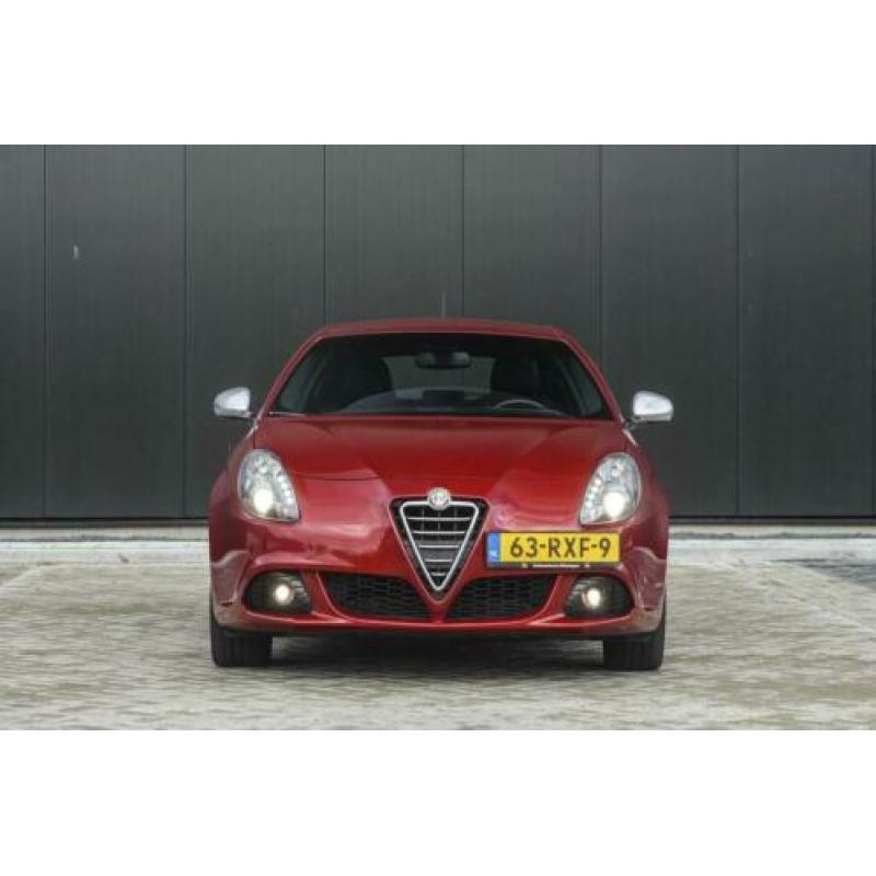 Alfa Romeo Giulietta 1.4 Turbo 170 PK Distinctive ? LEDER ?