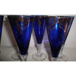 6 Antieke kristallen blauwe glazen,