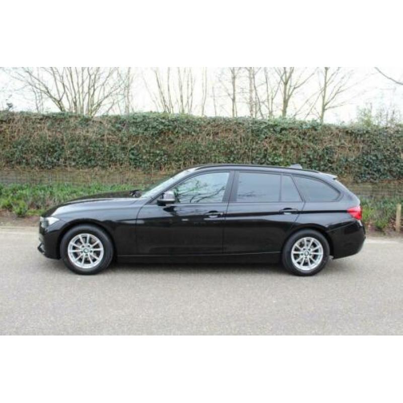 BMW 3 Serie Touring 318d € 14.950,00