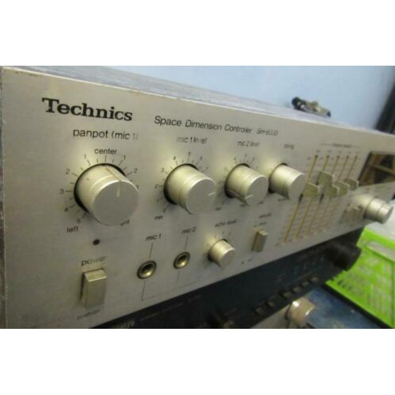 Technics equalizer en microfoon effect (galm)