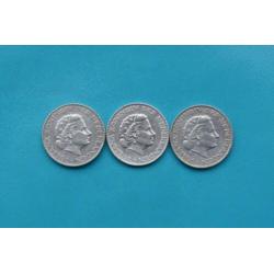 Te koop 3 zilveren gulden's.juliana.jaren 1955..1956..1957