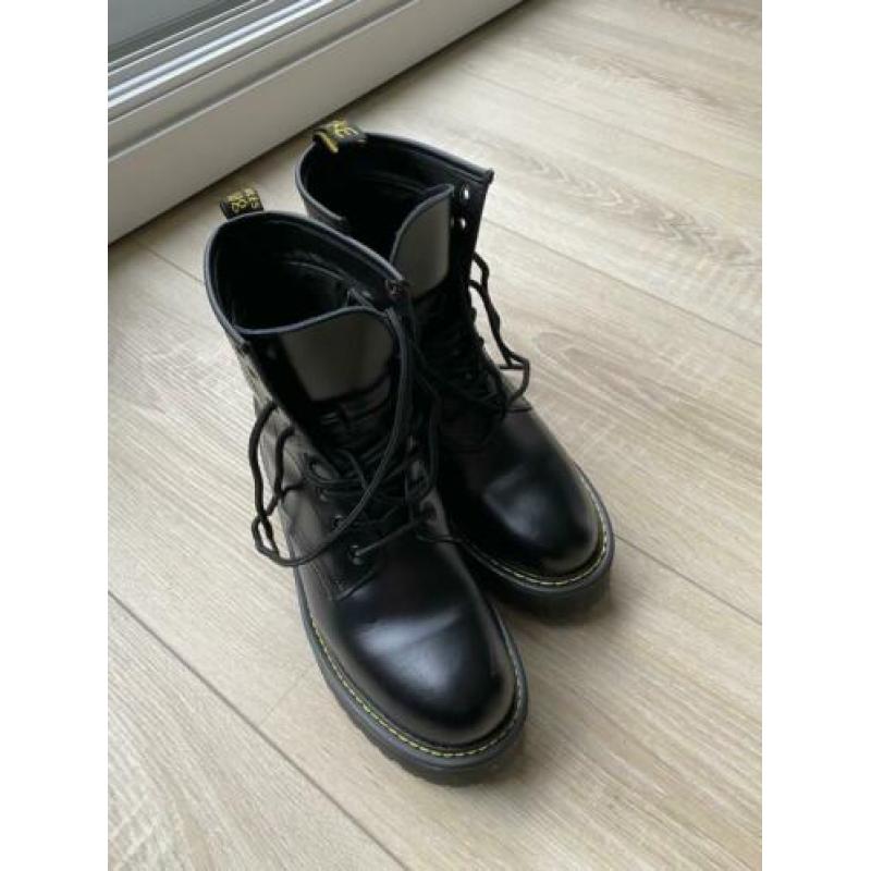 Zwarte schoenen met plateauzool maat 40/41