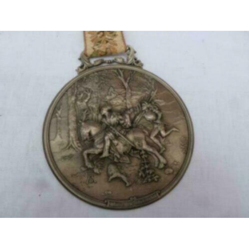 (A100-19) Medalion van Ritter u. Landsknecht