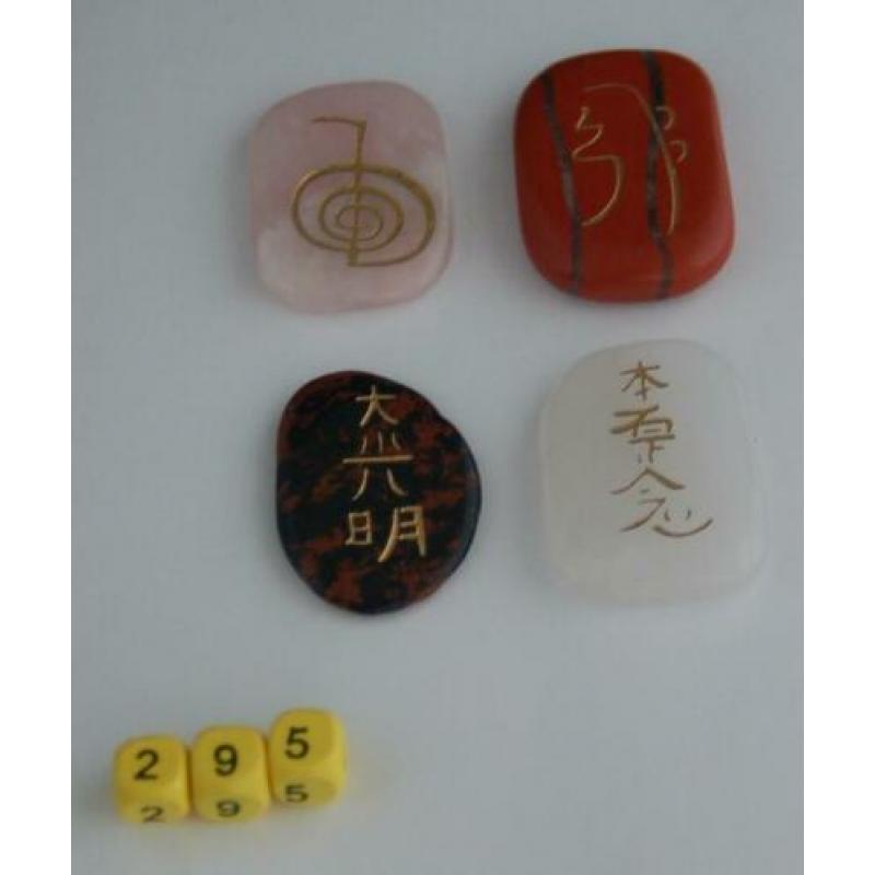 295. Reiki buidel set van 4 edelstenen met reiki symbolen