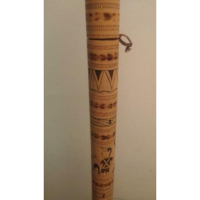 Fraai bewerkte, Bamboe houten pijlenkoker,mooi design object