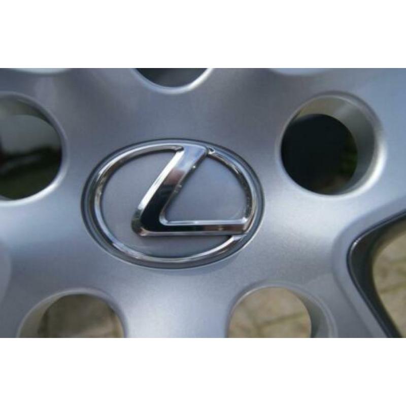 Wieldoppen Lexus CT 200H 15 inch (Nieuw)
